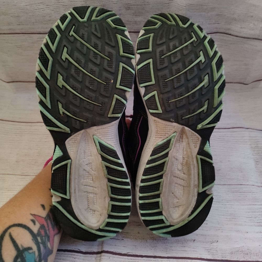 Ladies Fila size 7.5 - Picture 6 of 6